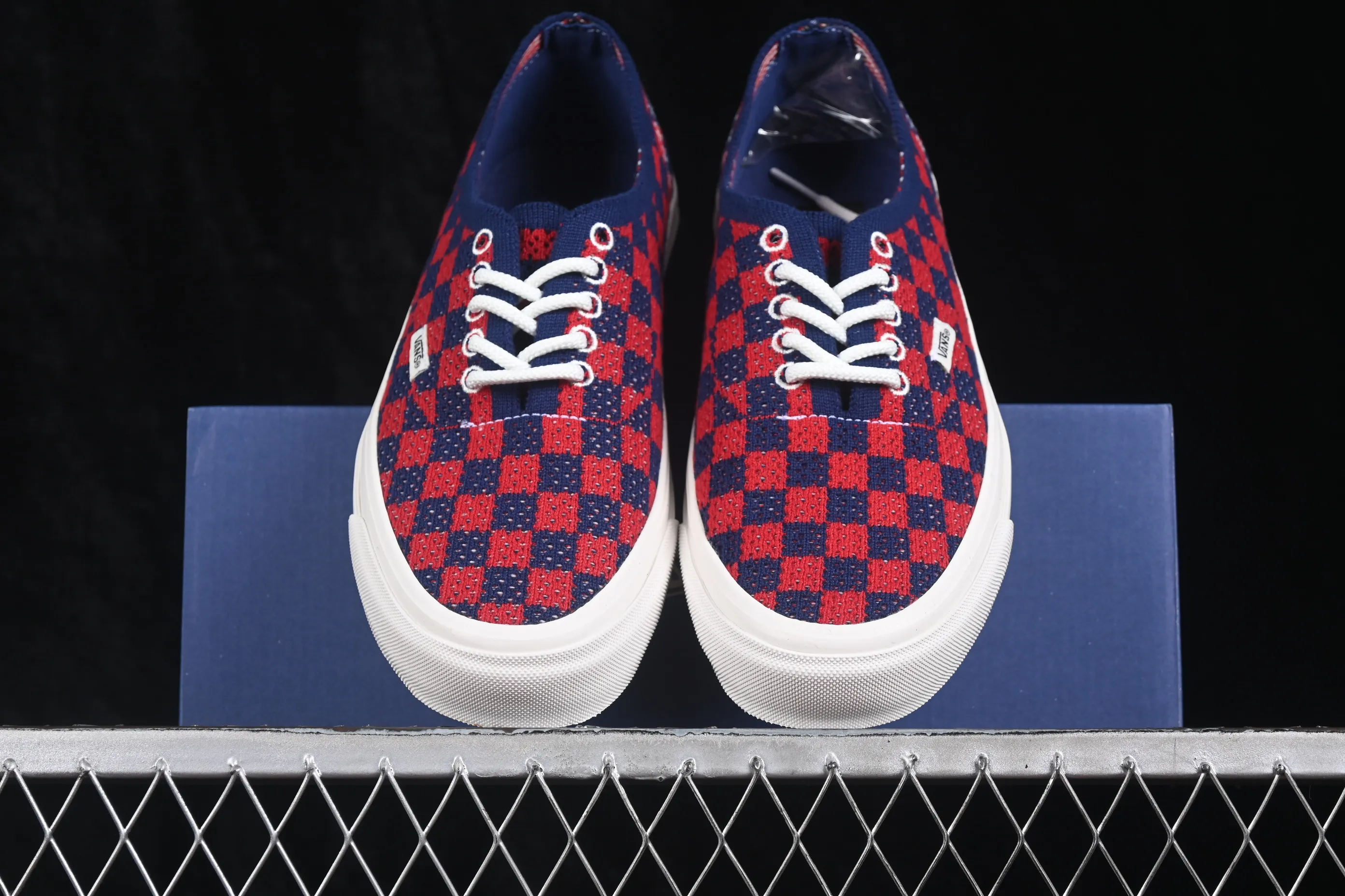 All categories Vans Vans series Vans Low Vans low-top Vans Authentic 44 Vans low-top casual skateboard shoes VN000EJCRDB
